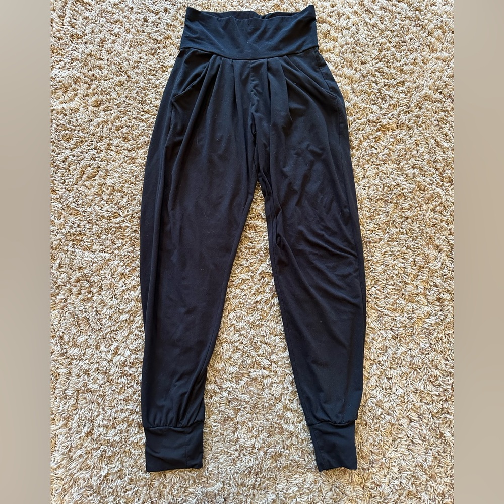 Black teen harem pants. SUPER SOFT with POCKETS!